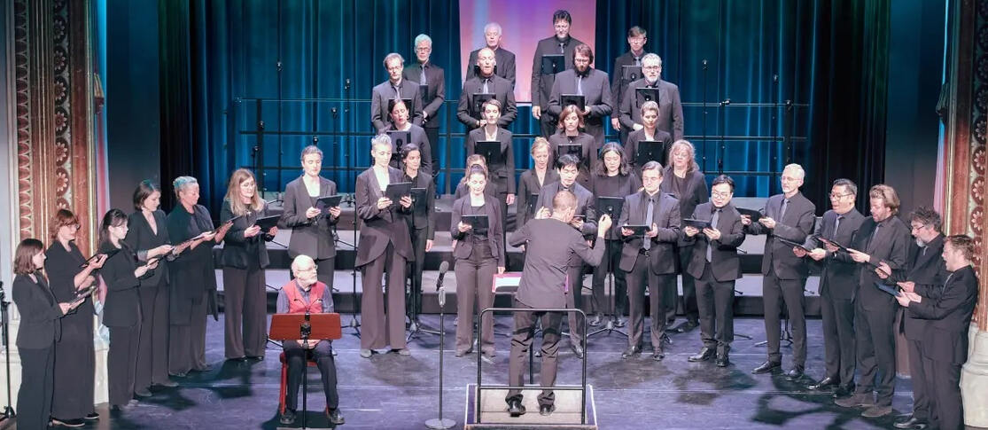 Die Augsburger Allgemeine über: Augsburger Mozartfest: Bei diesem Chor wird ordentlich gezwitschert